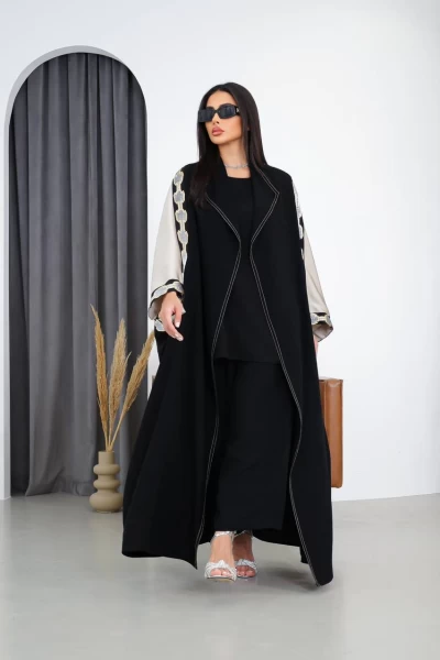 Cuba Crepe Abaya with Silk Crepe in Black and Beige IB158 Black