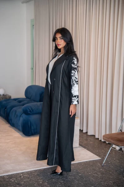 عباية بليزر بخام لينن الطبيعي باللون الاسود مع تطريز  C:IB331 Black